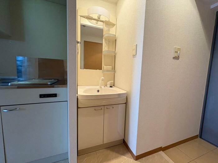 物件内観写真12　(洗面)