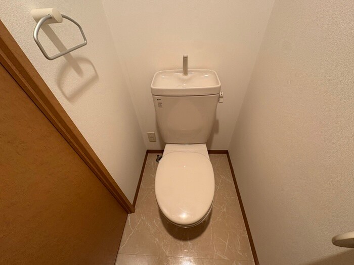 物件内観写真13　(トイレ)