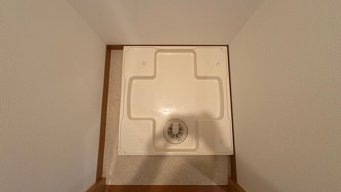 物件内観写真14　(洗濯機置場)