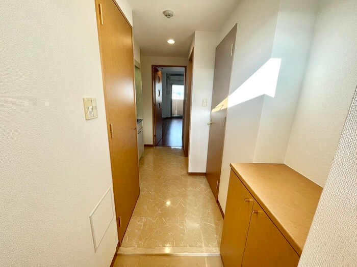 物件内観写真14　(廊下)