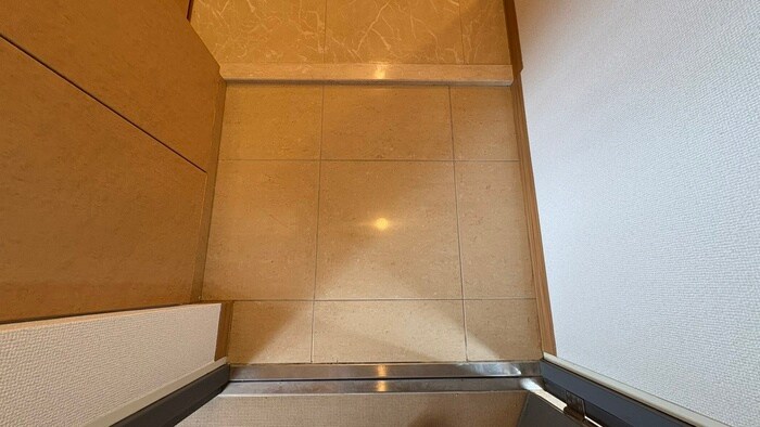 物件内観写真19　(玄関)