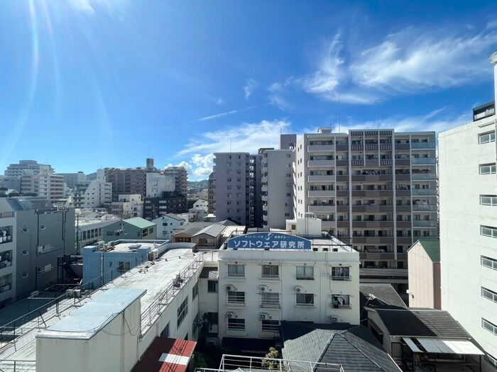 物件内観写真16　(室内からの展望)