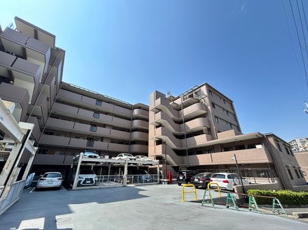 緑地公園ｸﾞﾘｰﾝﾏﾝｼｮﾝ（211）外観写真