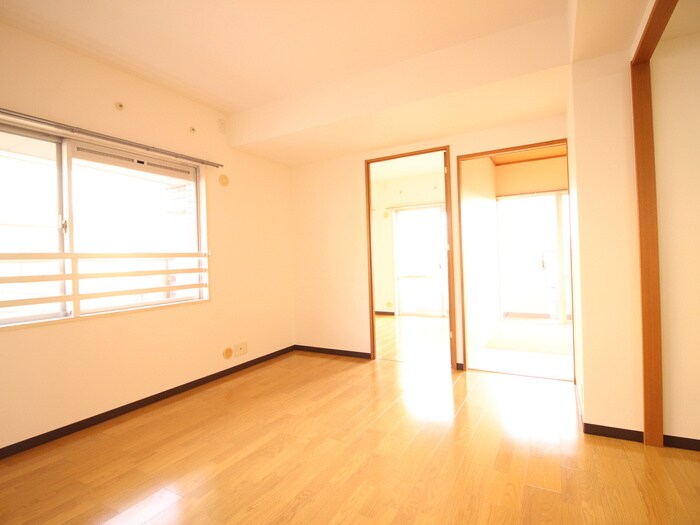 物件内観写真8　(居室)