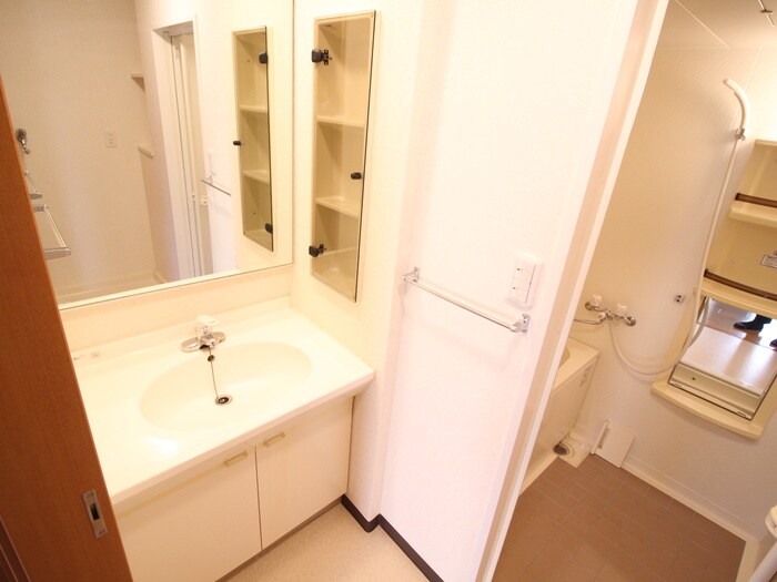 物件内観写真11　(洗面)