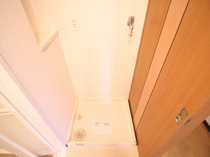 物件内観写真14　(洗濯機置場)