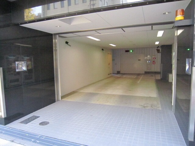 物件外観写真5　(駐車場)