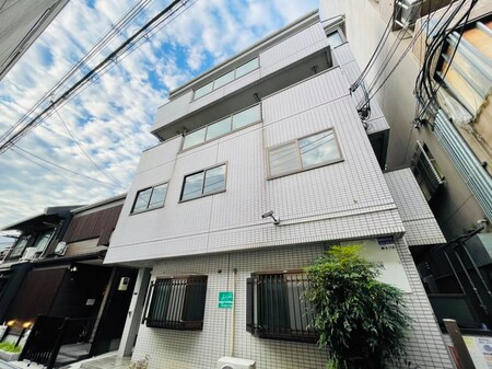 ホワイトハイム花園外観写真