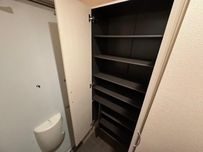 物件内観写真8　(靴箱)