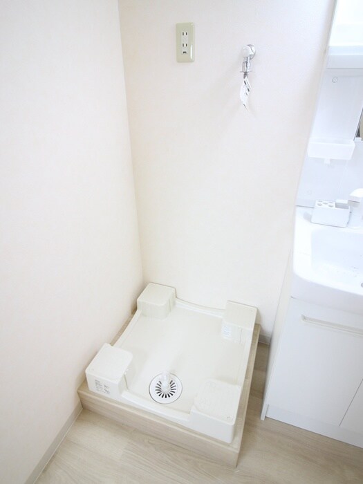 物件内観写真17　(洗濯機置場)