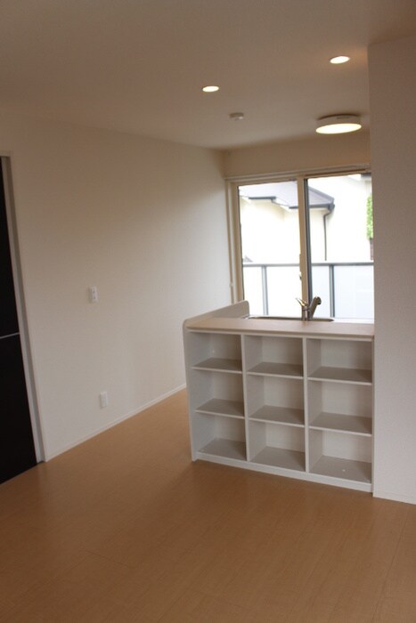 物件内観写真8　(居室)