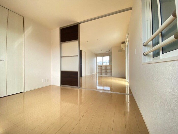 物件内観写真8　(居室)