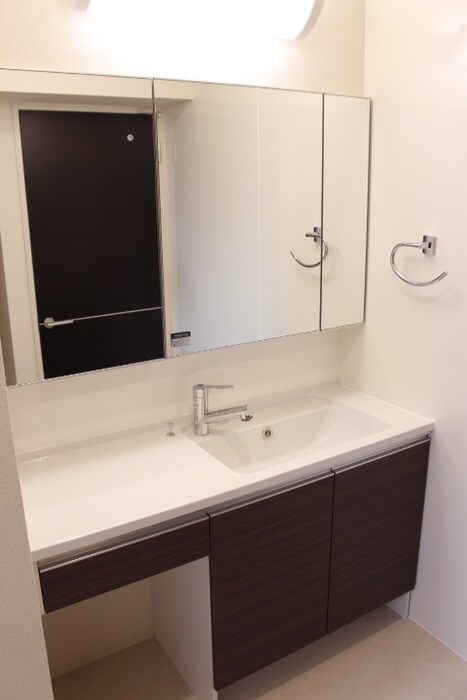 物件内観写真11　(洗面)