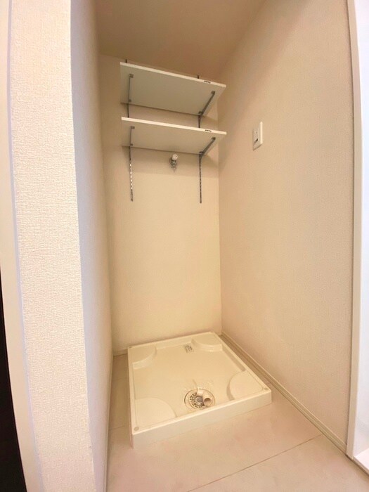 物件内観写真13　(洗濯機置場)