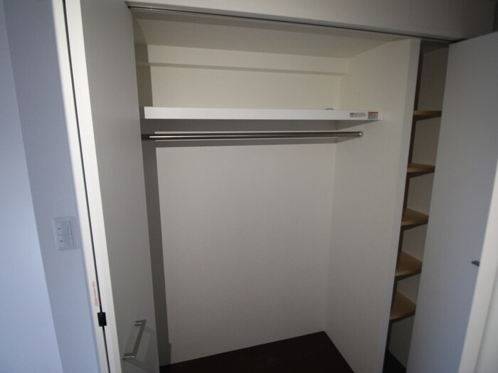 物件内観写真13　(収納)