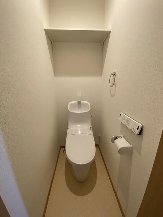 物件内観写真8　(トイレ)