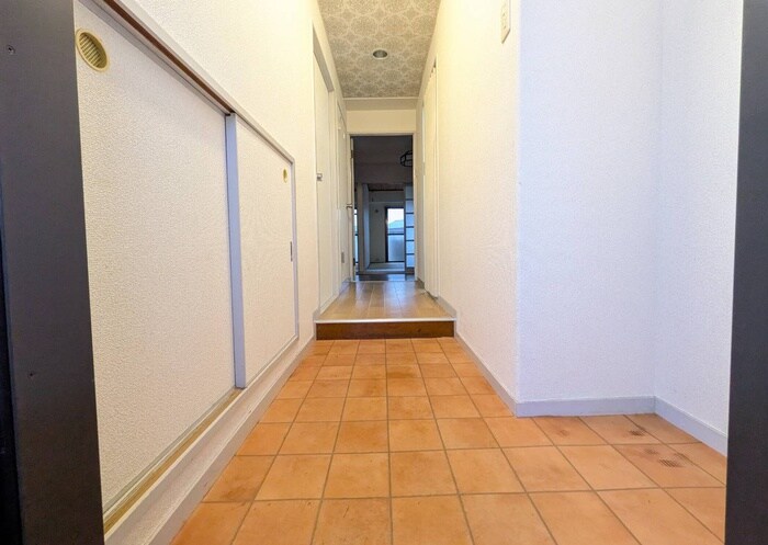 物件内観写真17　(廊下)