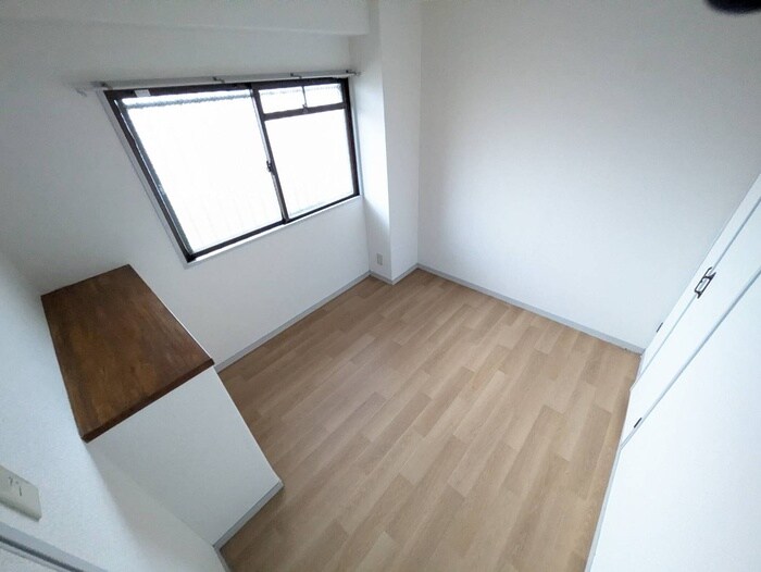 物件内観写真18　(居室)