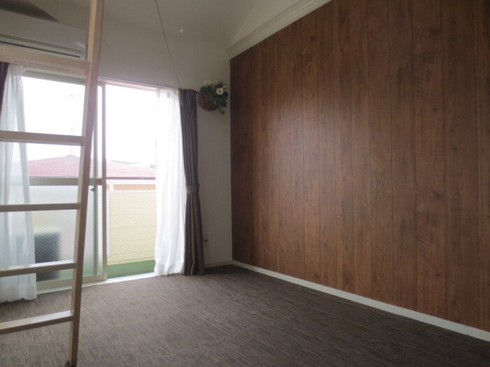 物件内観写真8　(居室)