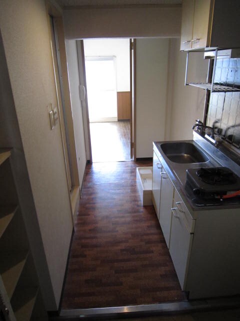 物件内観写真4　(廊下)