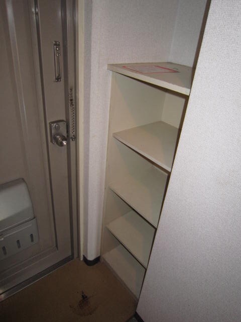 物件内観写真9　(靴箱)