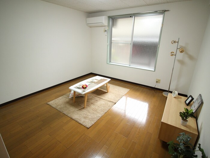 物件内観写真6　(居室)