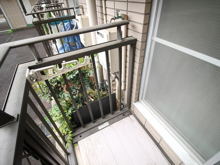 物件内観写真10　(洗濯機置場)