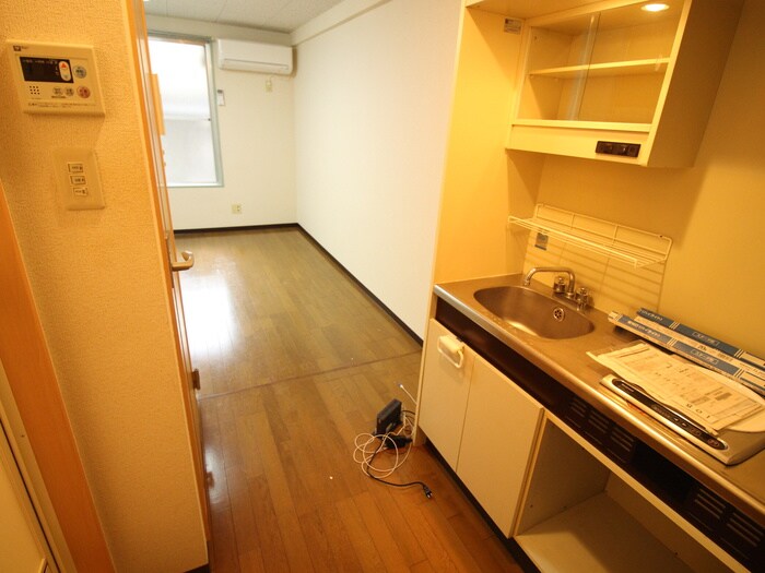 物件内観写真14　(廊下)