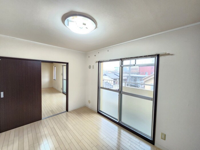 物件内観写真9　(居室)