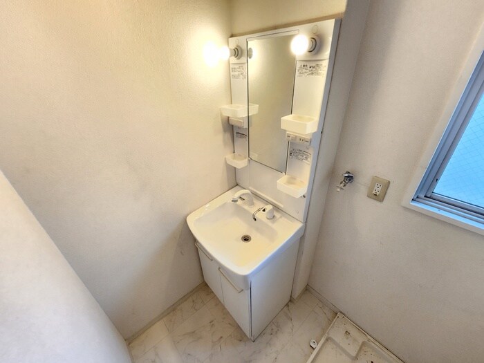 物件内観写真16　(洗面)