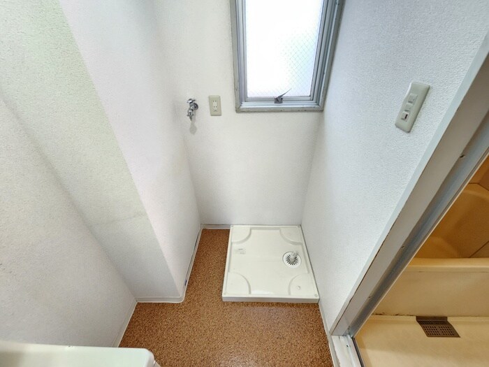 物件内観写真19　(洗濯機置場)