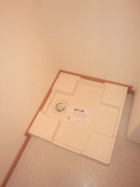 物件内観写真13　(洗濯機置場)