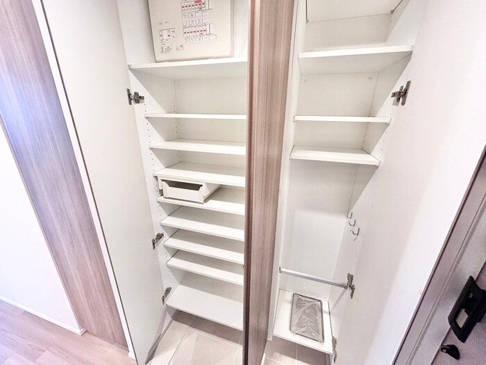 物件内観写真14　(靴箱)