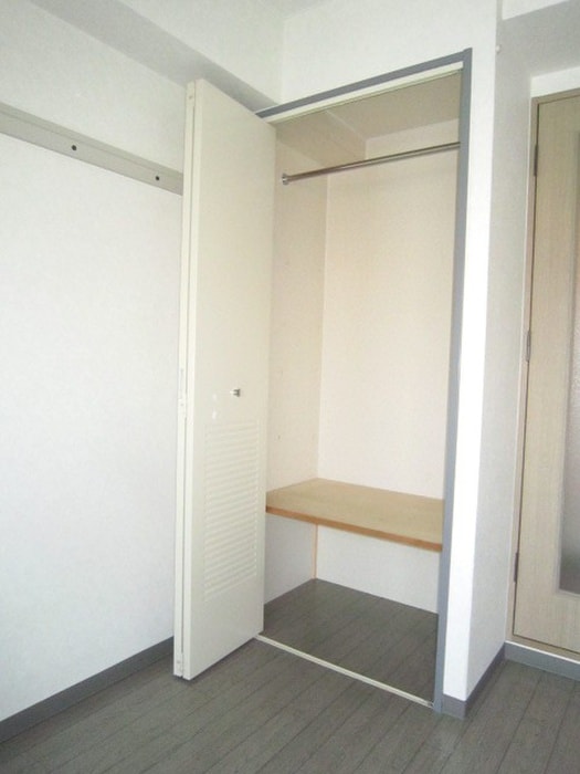 物件内観写真16　(収納)