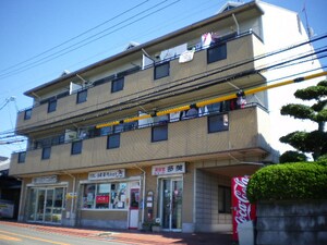 ハイツニシカワ外観写真