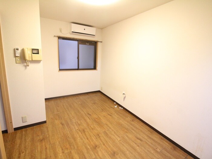 物件内観写真6　(居室)