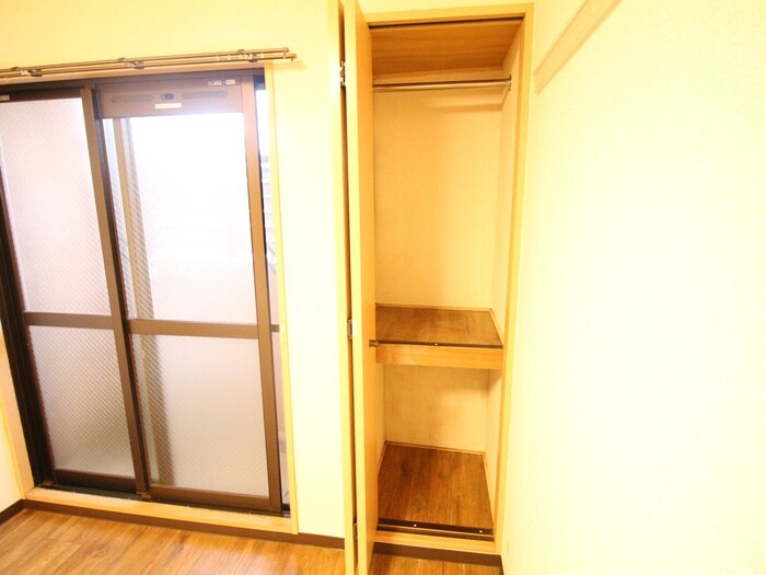 物件内観写真12　(収納)
