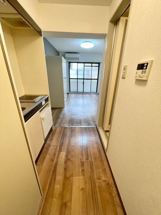 物件内観写真13　(廊下)