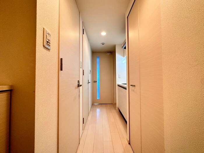 物件内観写真10　(玄関)