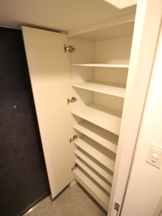 物件内観写真14　(靴箱)