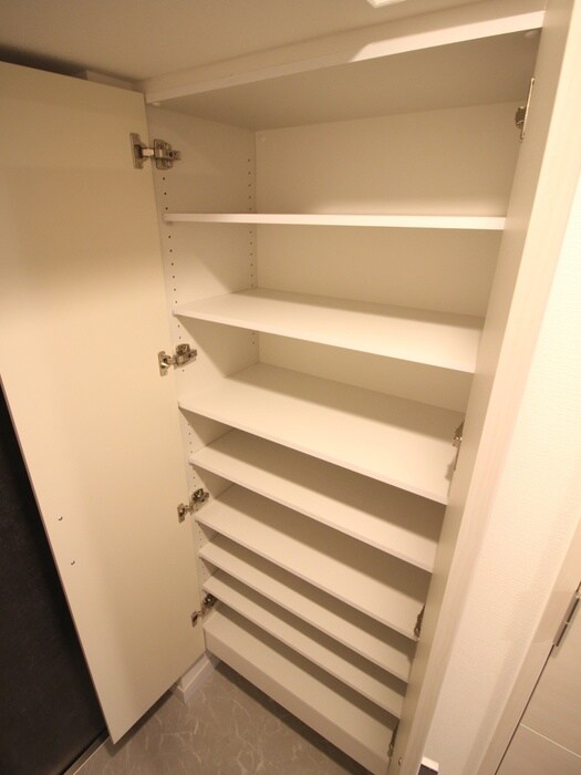 物件内観写真14　(靴箱)