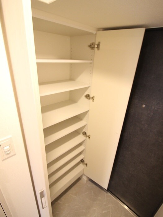 物件内観写真14　(靴箱)