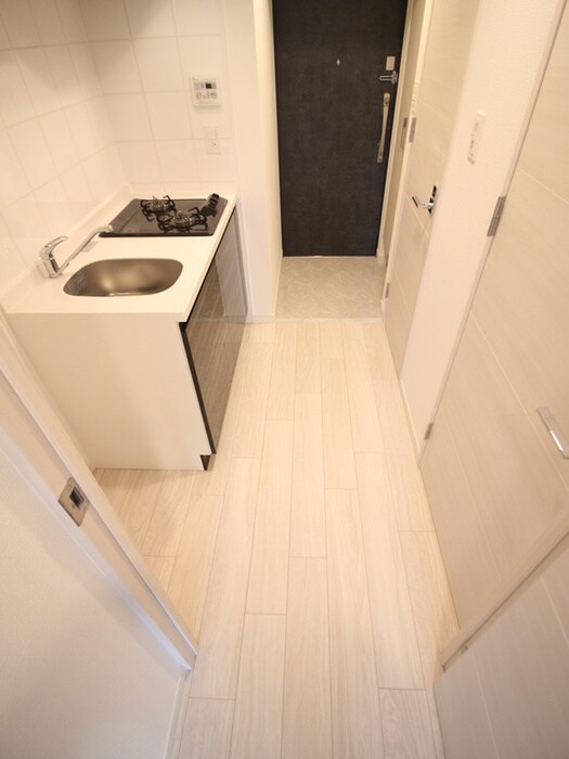 物件内観写真15　(廊下)