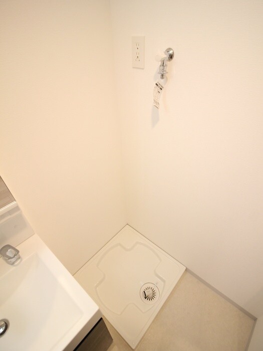 物件内観写真17　(洗濯機置場)