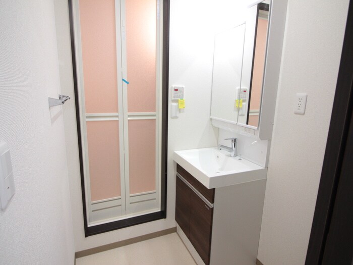 物件内観写真9　(洗面)