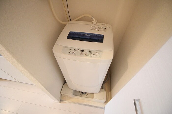 物件内観写真16　(洗濯機置場)