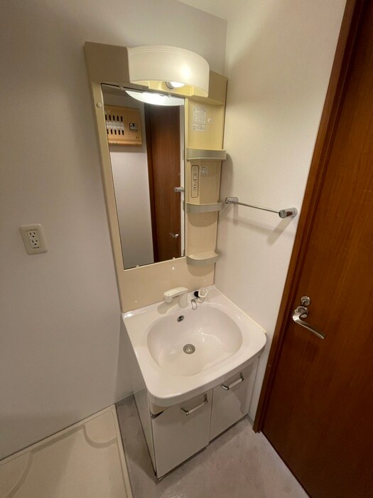 物件内観写真7　(洗面)