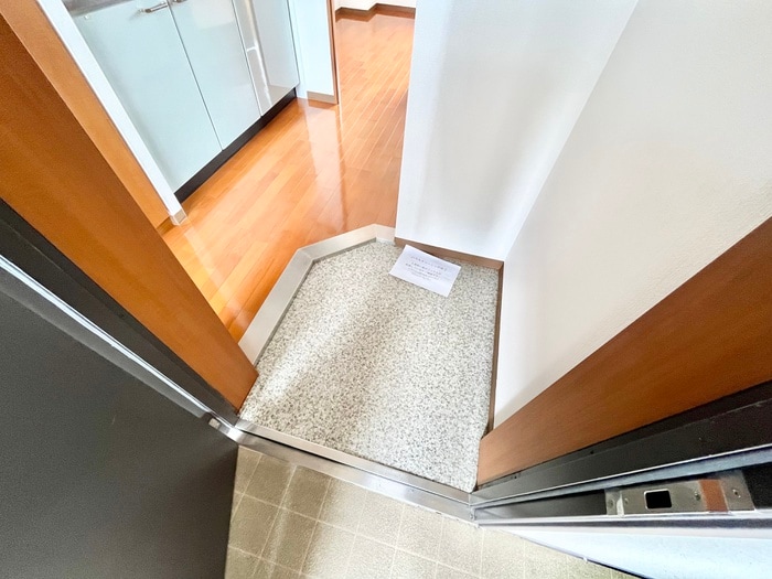 物件内観写真15　(玄関)