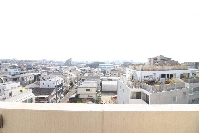 物件内観写真16　(室内からの展望)