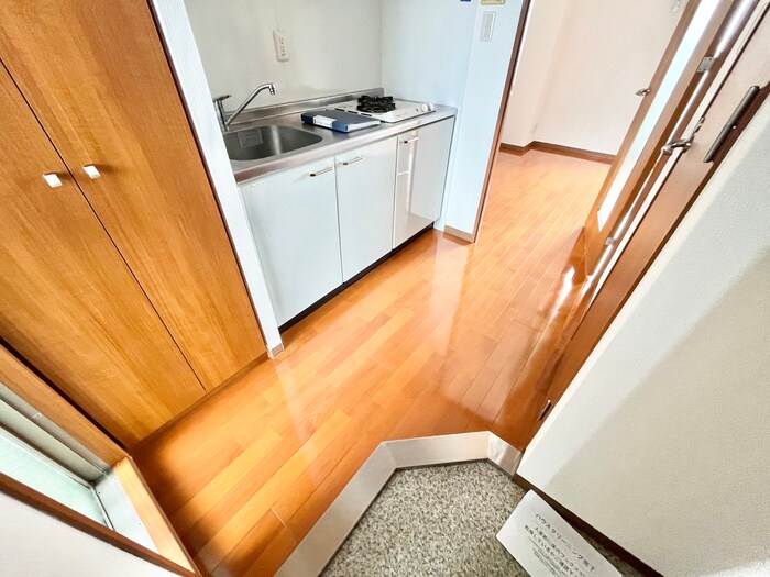 物件内観写真16　(洗濯機置場)